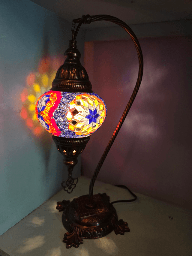Medium Mosaic Swanneck Table Lamp