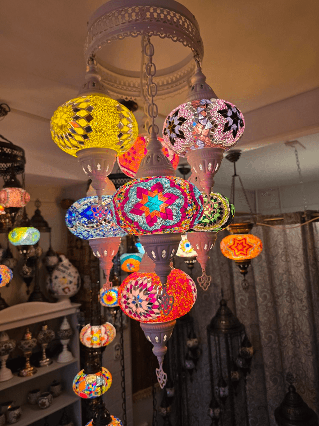 Mosaic Sultan Chandeliers in Large 7 Shades