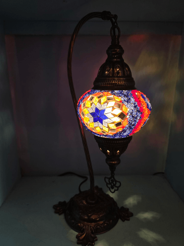 Medium Mosaic Swanneck Table Lamp