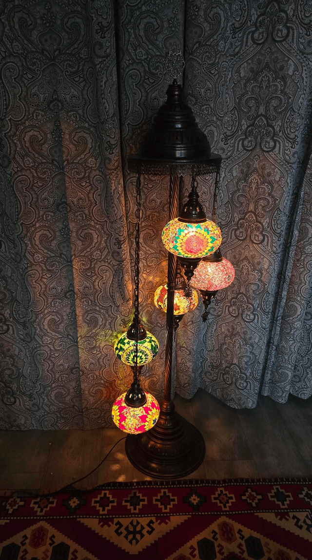 Mosaic Floor Lamp in Large 5 shades