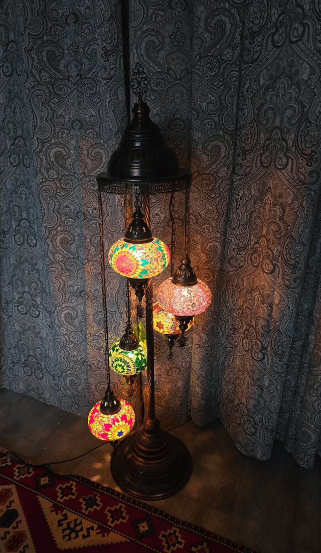Mosaic Floor Lamp in Large 5 shades